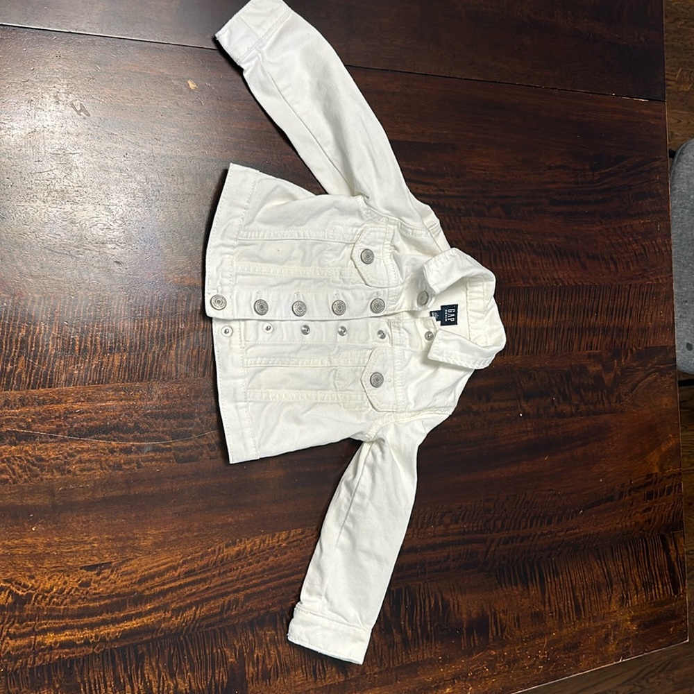 White denim Gap 3 years toddler